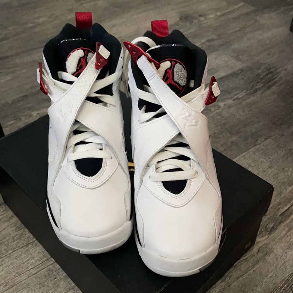 Jordan 8 retro. Size 5.5y